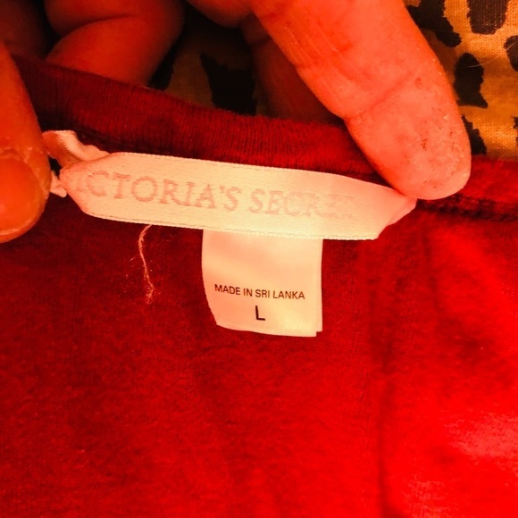 Victoria Secret Size large maroon tank with ivory sequined trim NWOT - Picture 3 of 9